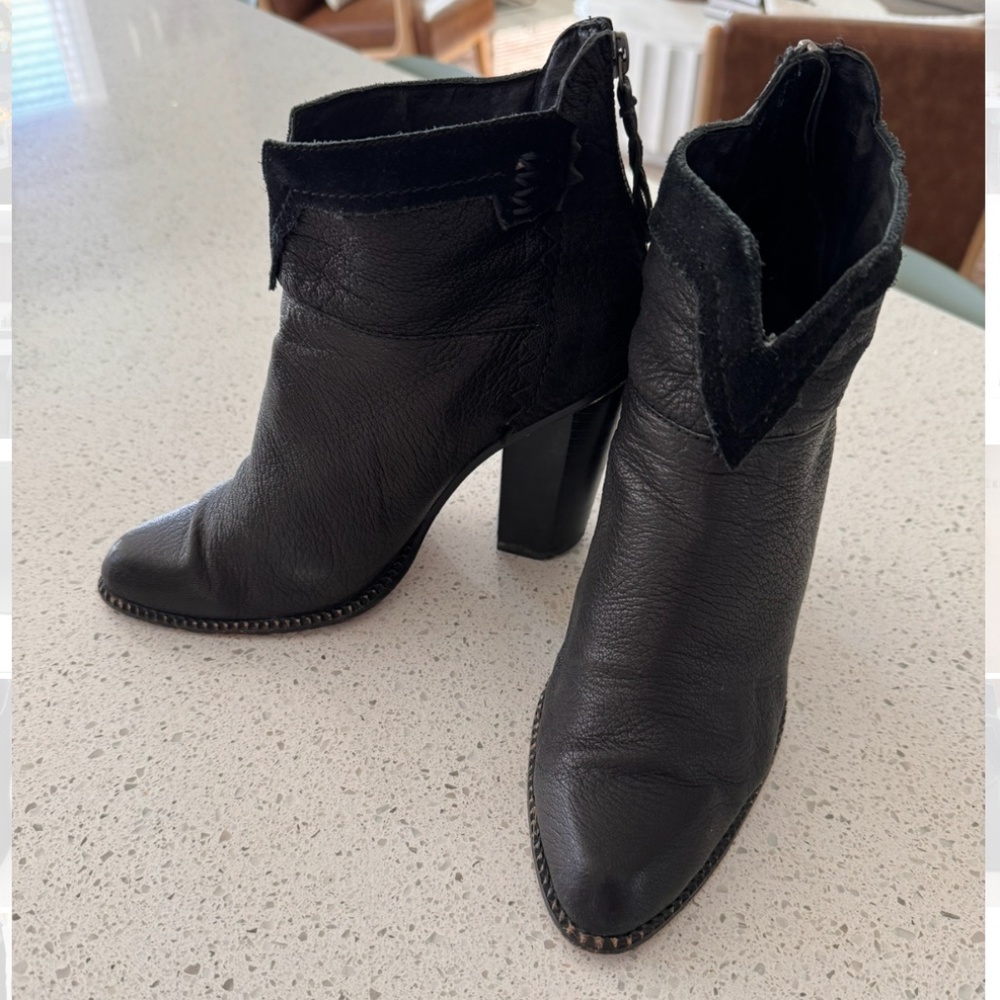 Cynthia Vincent Leather Booties Western Cowboy Style